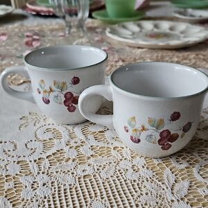 Vintage Set Of 2 Stoneware Japan Mugs